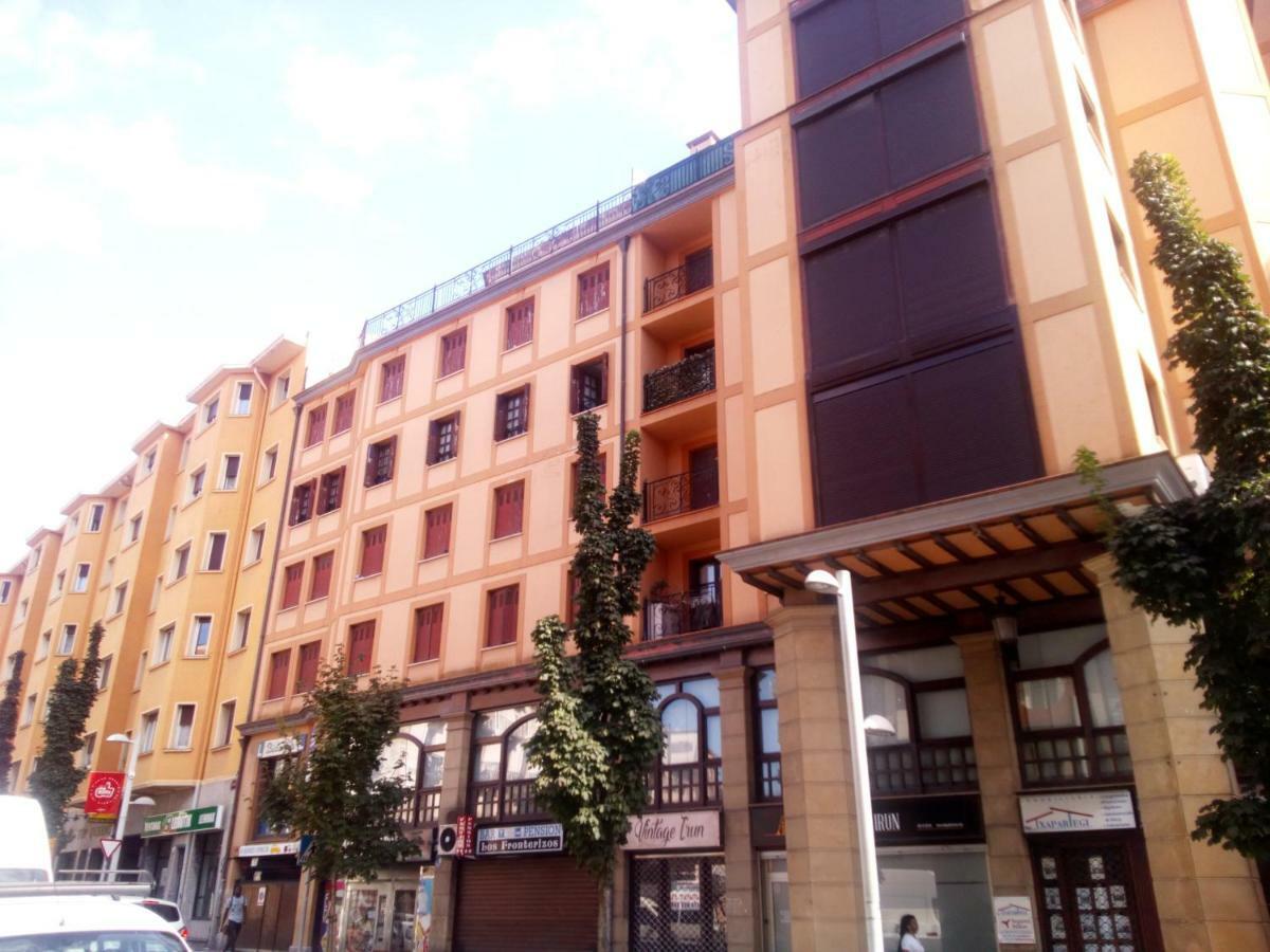 Los Fronterizos Hotel Irun Exterior foto